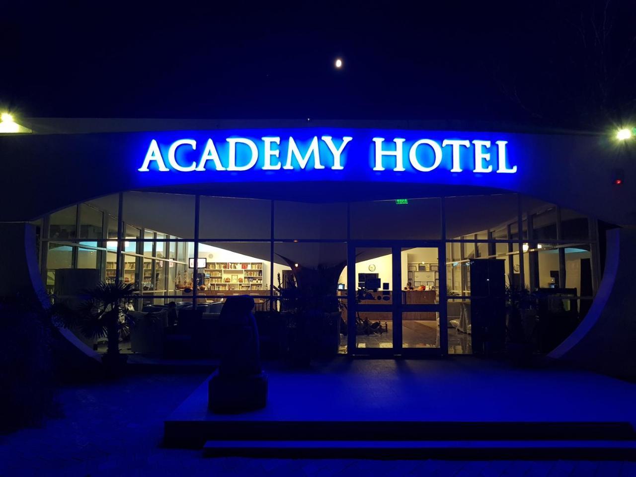 Academy Hotel Venus Kültér fotó